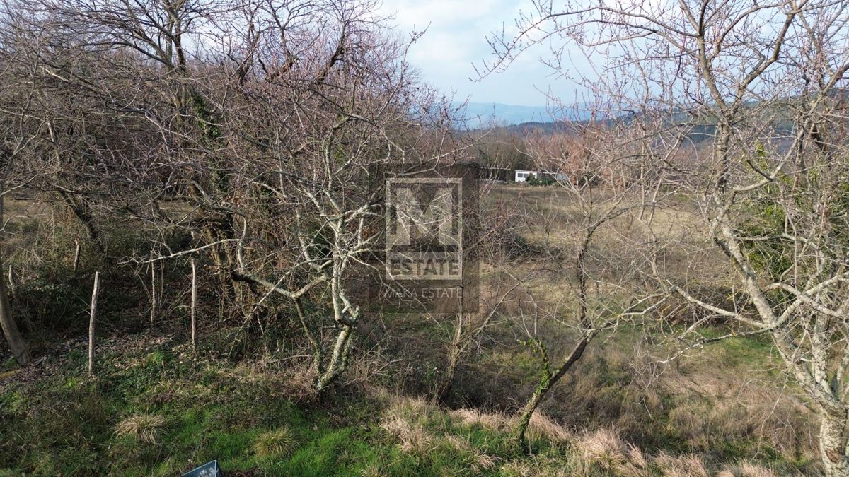 Montona, dintorni, Centro storico da ristrutturare con terreno edificabile