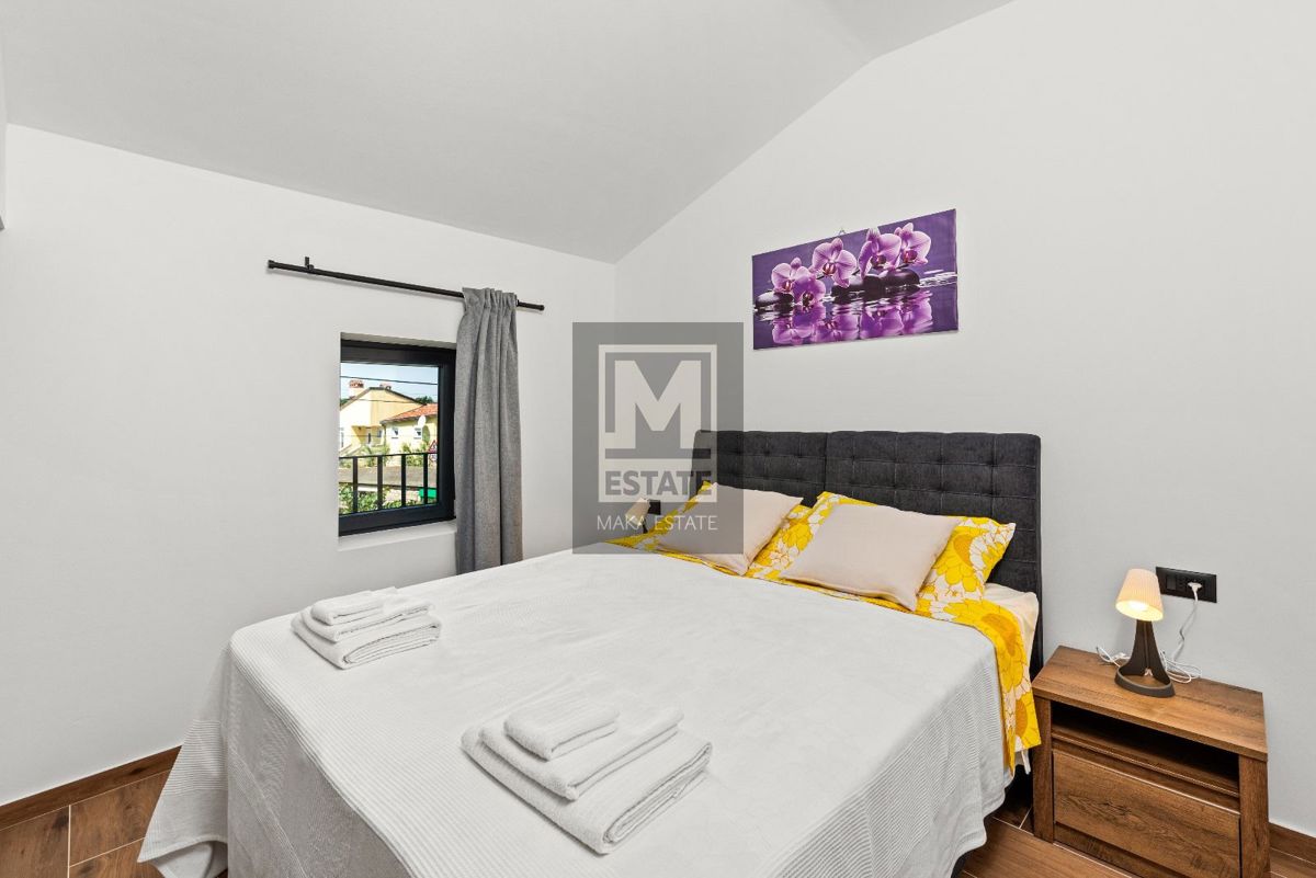 Parenzo, dintorni, Casa in pietra ristrutturata con piscina