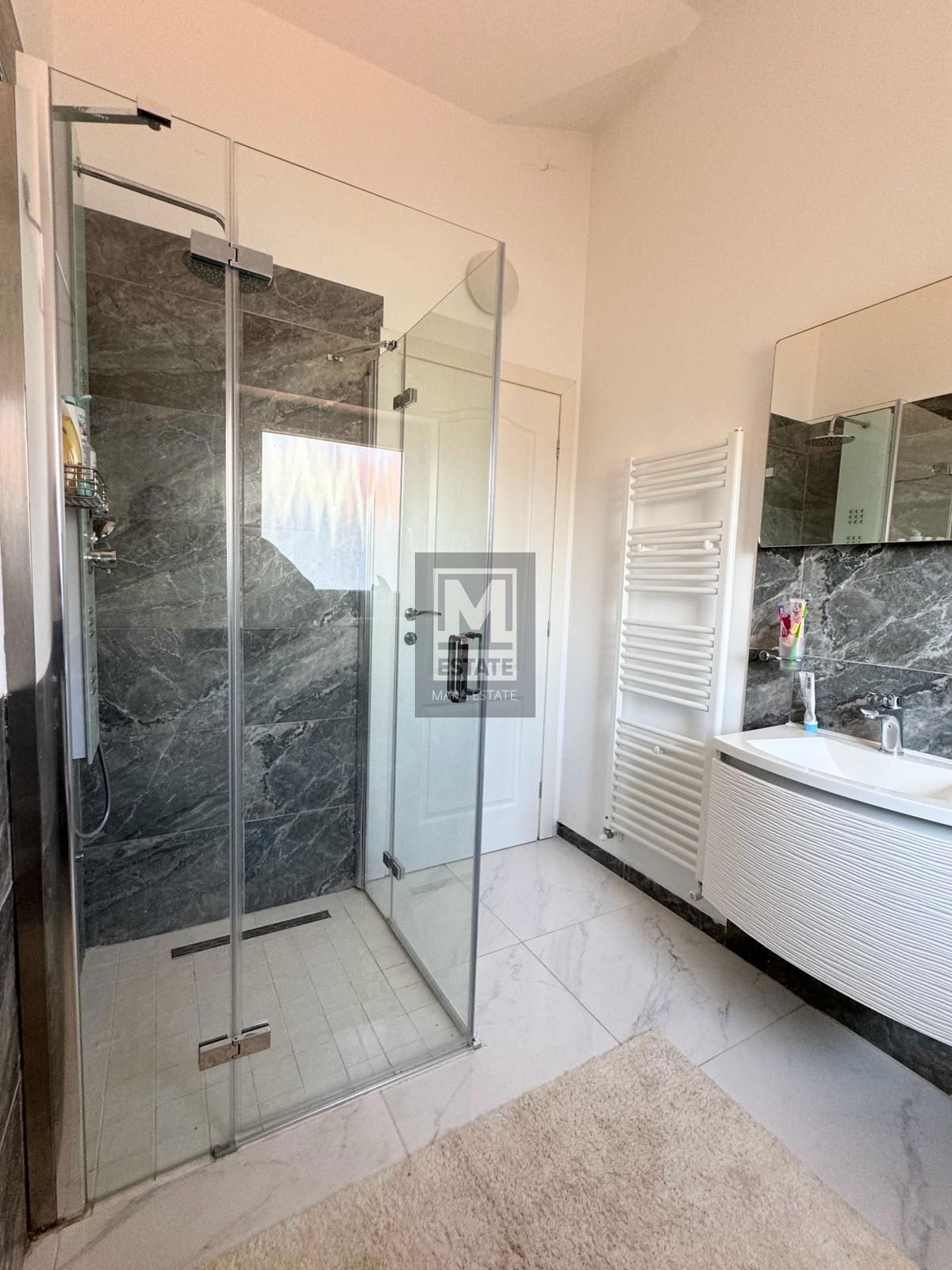 Parenzo, dintorni, Bella casa bifamiliare con piscina!