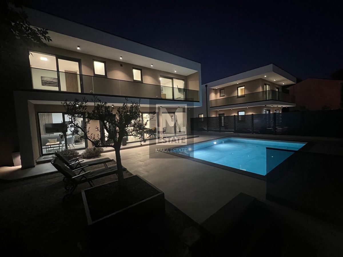 Smoljanci , dintorni, Bellissima villa moderna con vista mare!