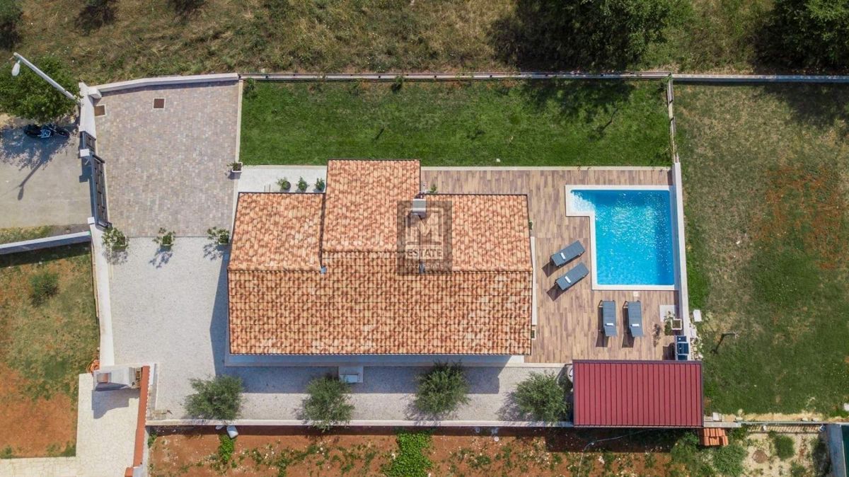 Parenzo, dintorni, fantastica casa a un piano con piscina!