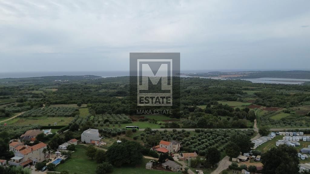 Parenzo, dintorni, appartamento al secondo piano con vista sul mare.