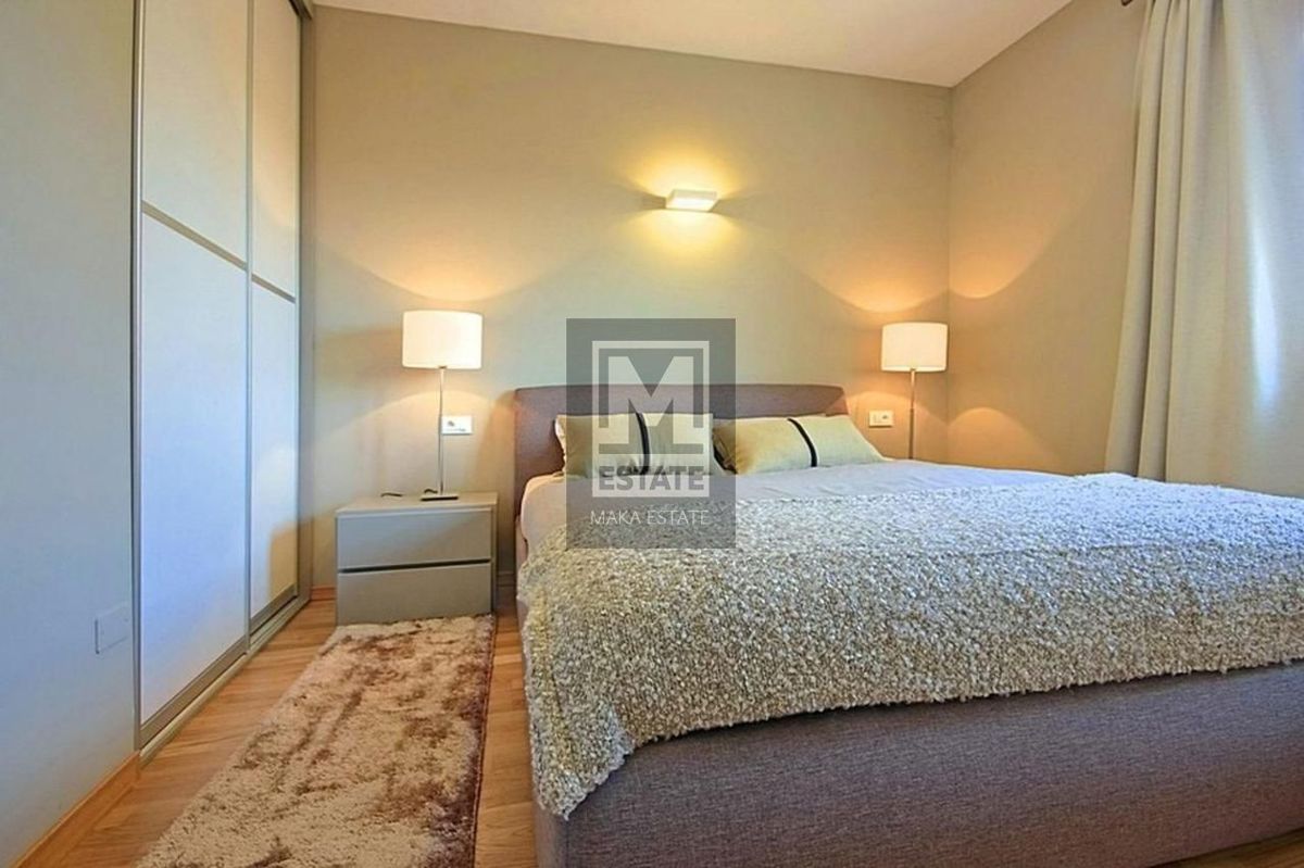 Parenzo, dintorni - Casa con 4 camere da letto e un bellissimo giardino con piscina