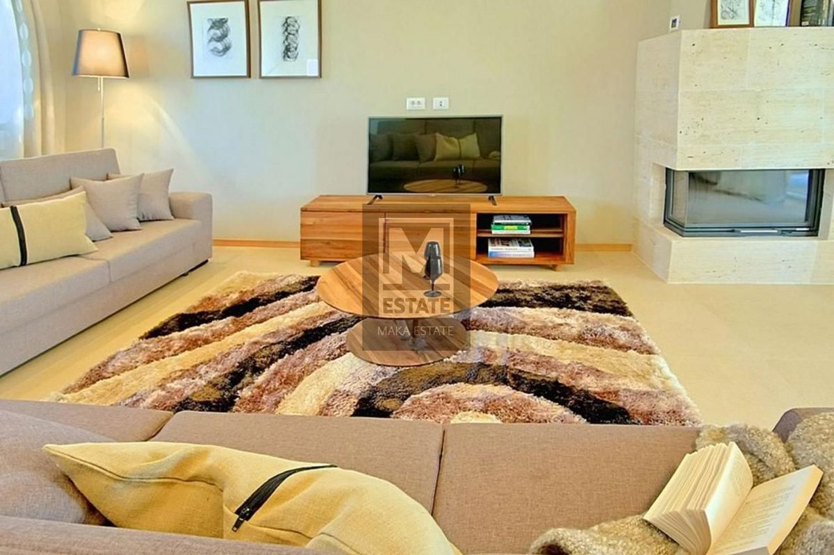 Parenzo, dintorni - Casa con 4 camere da letto e un bellissimo giardino con piscina