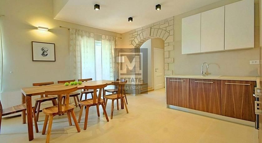 Parenzo, dintorni - Casa con 4 camere da letto e un bellissimo giardino con piscina