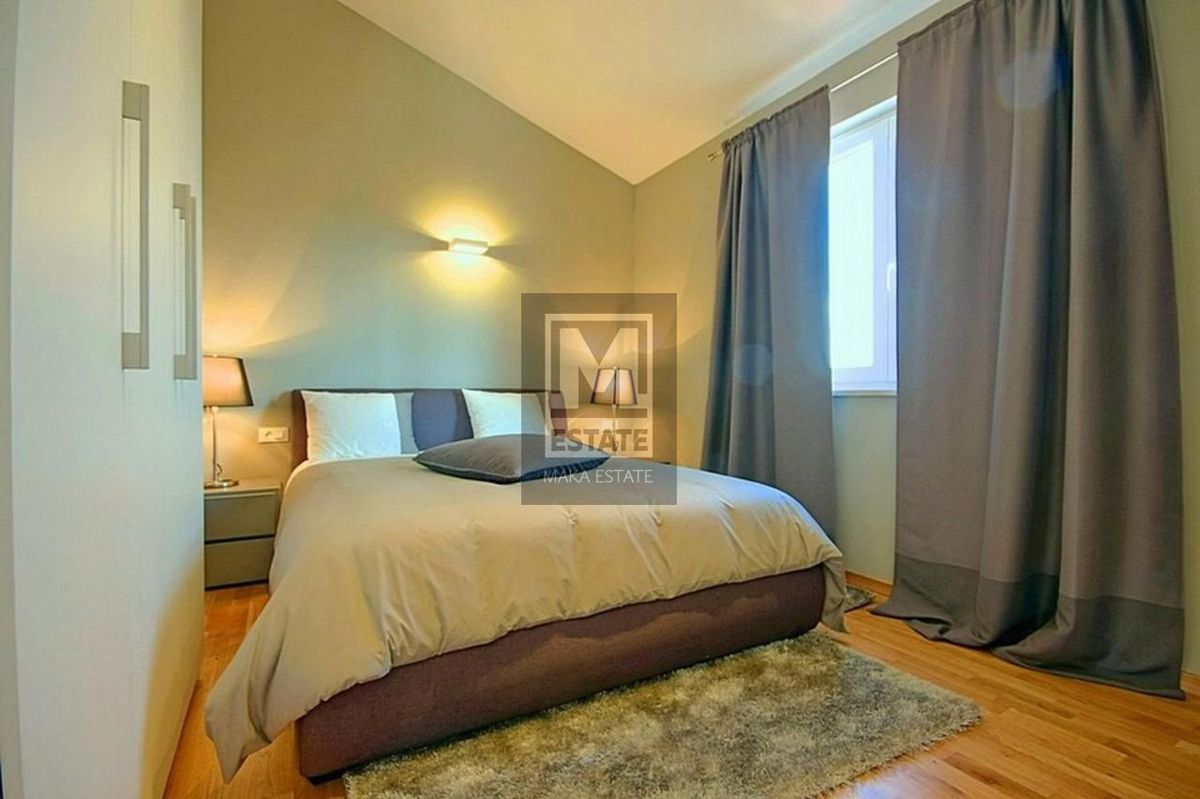 Parenzo, dintorni - Casa con 4 camere da letto e un bellissimo giardino con piscina