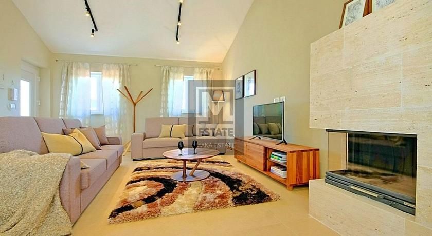 Parenzo, dintorni - Casa con 4 camere da letto e un bellissimo giardino con piscina