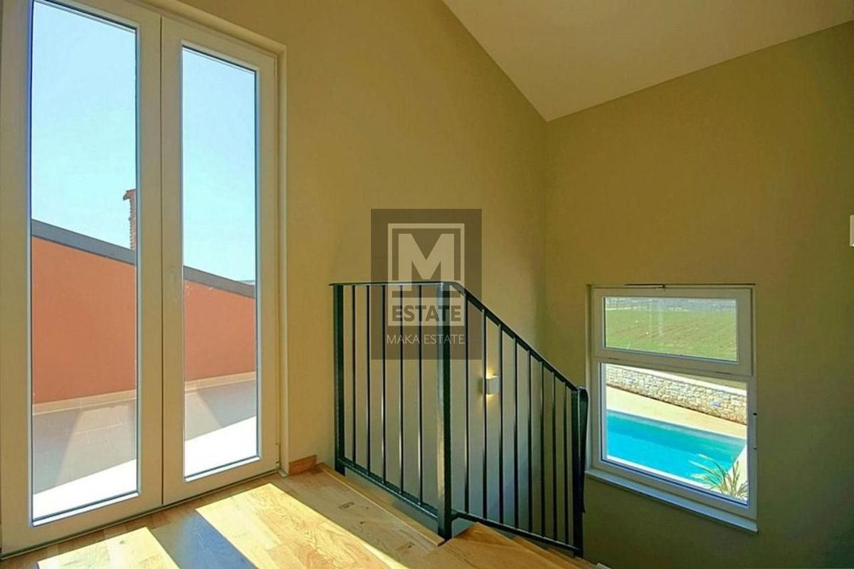 Parenzo, dintorni - Casa con 4 camere da letto e un bellissimo giardino con piscina