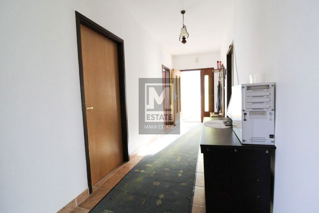 Parenzo, dintorni, Piano terra con ampio cortile