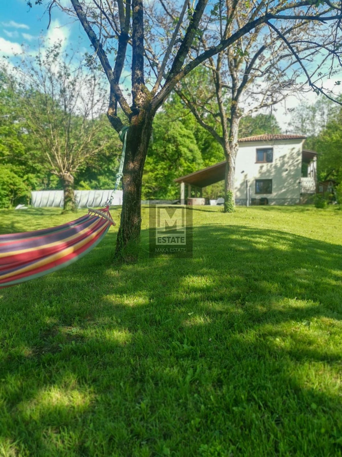 Istria, Pisino, casa vacanze con ampio giardino!