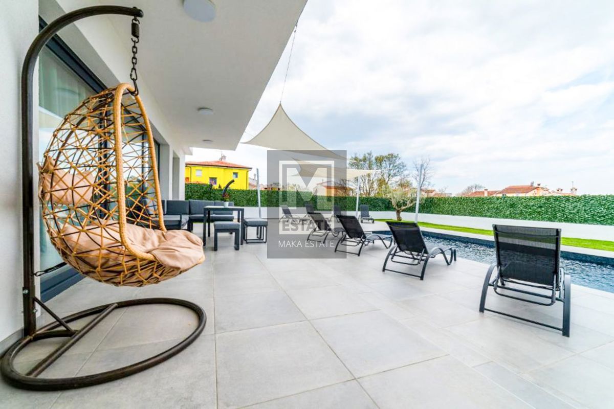 Parenzo, eccellente villa con piscina vicino alla città!