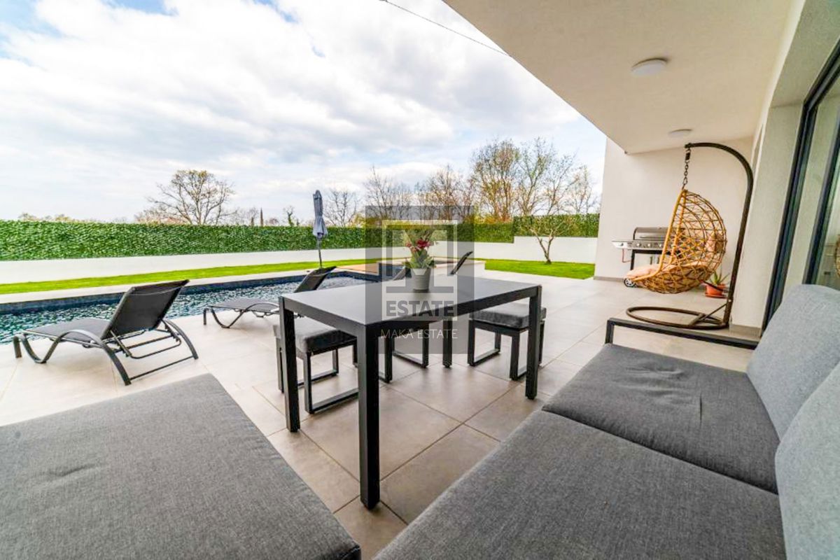 Parenzo, eccellente villa con piscina vicino alla città!