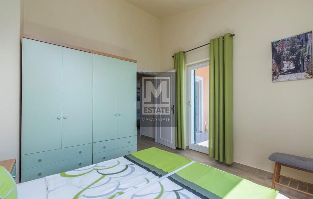 Parenzo, dintorni, Casa con piscina e bellissima vista sul mare