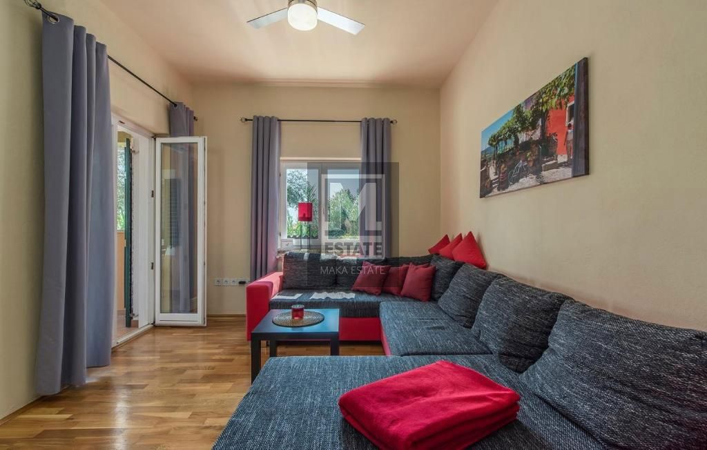 Parenzo, dintorni, Casa con piscina e bellissima vista sul mare