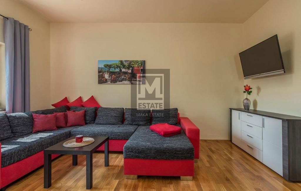 Parenzo, dintorni, Casa con piscina e bellissima vista sul mare