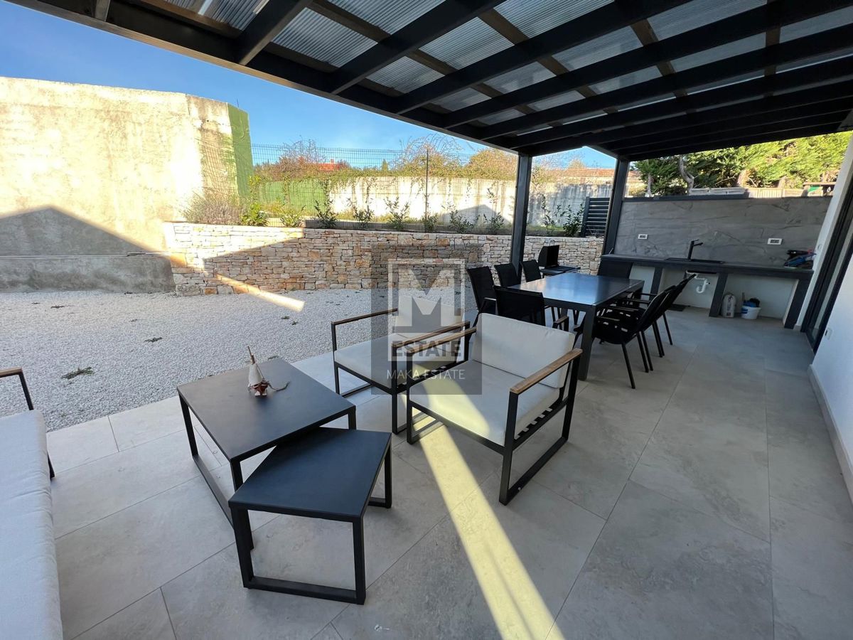 Smoljanci , dintorni, Bellissima villa moderna con vista mare!