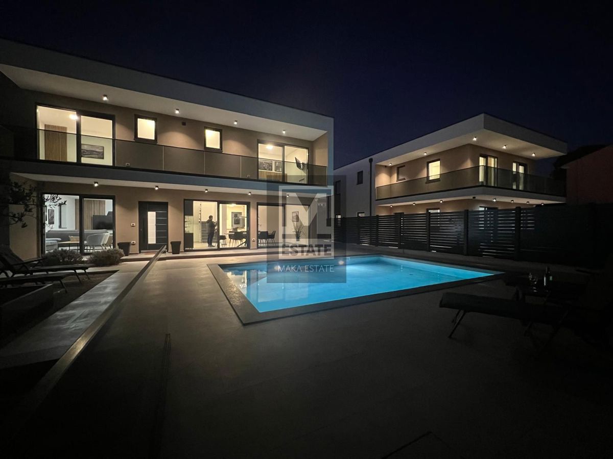Smoljanci , dintorni, Bellissima villa moderna con vista mare!