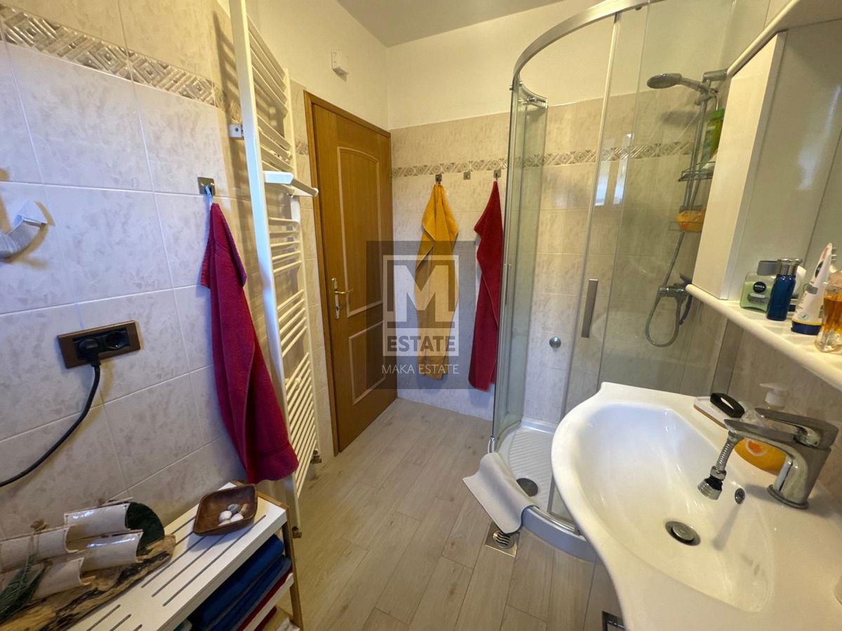 Kaštelir, una splendida casa a schiera!