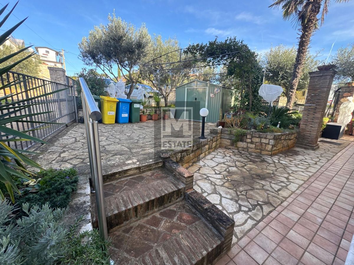 Kaštelir, una splendida casa a schiera!