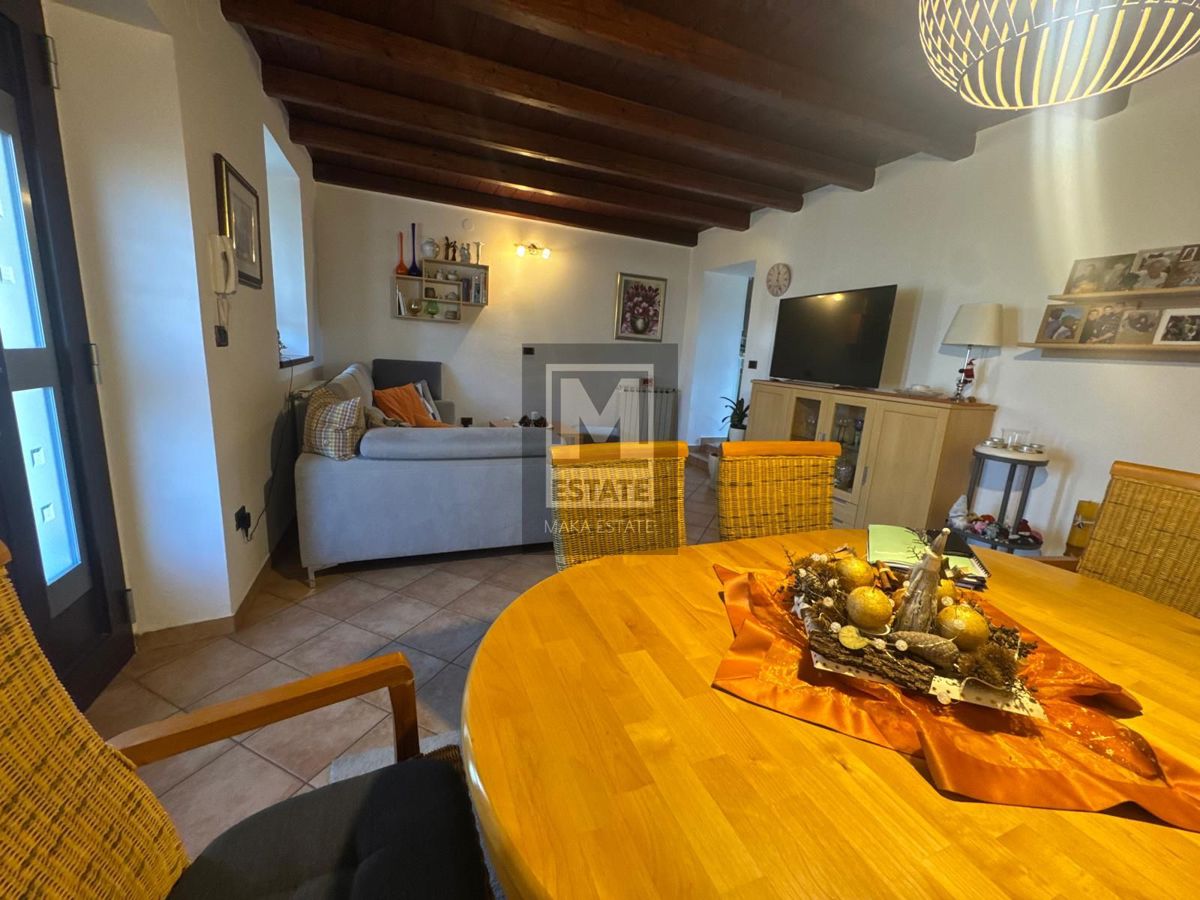 Kaštelir, una splendida casa a schiera!