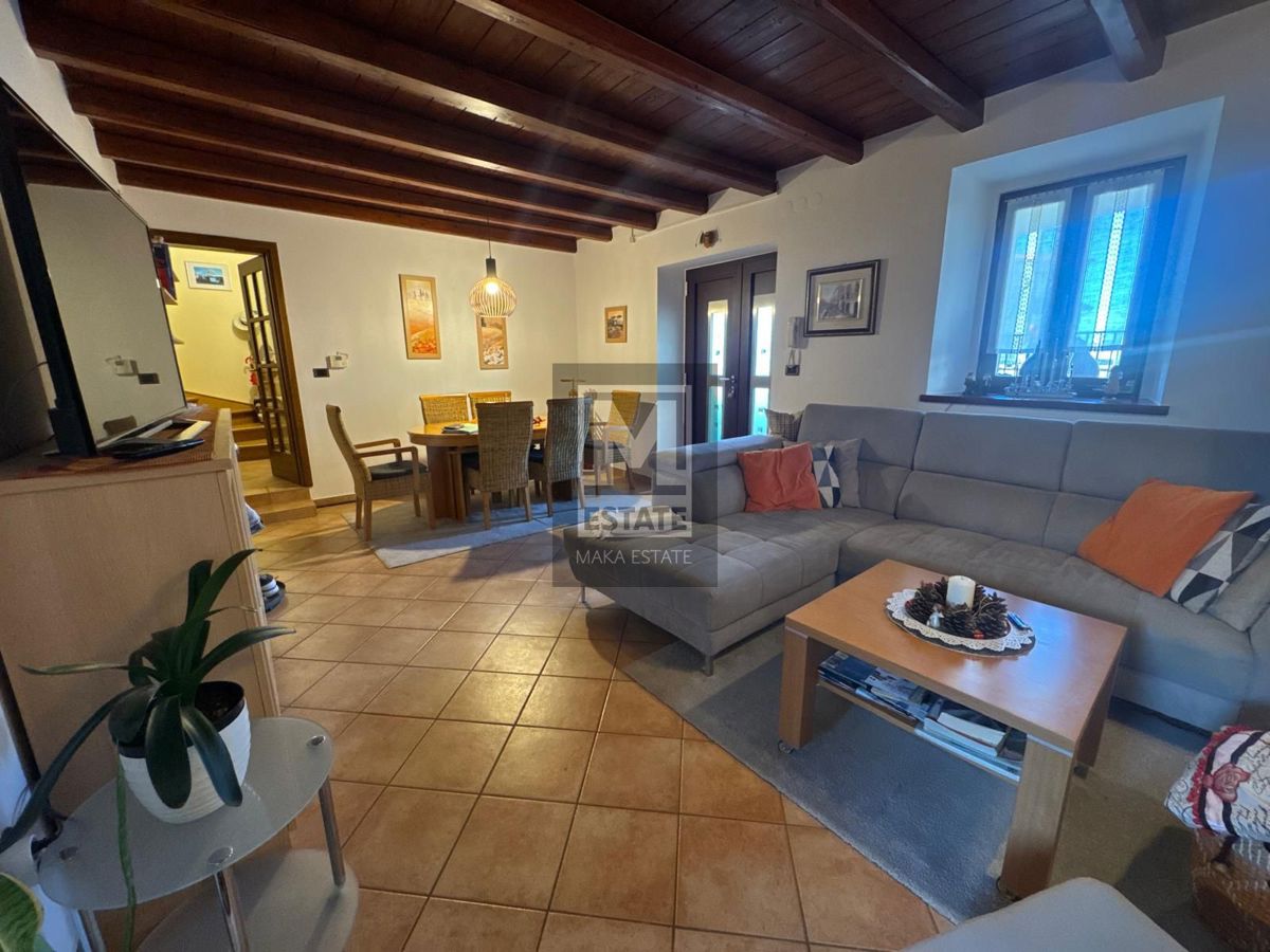 Kaštelir, una splendida casa a schiera!