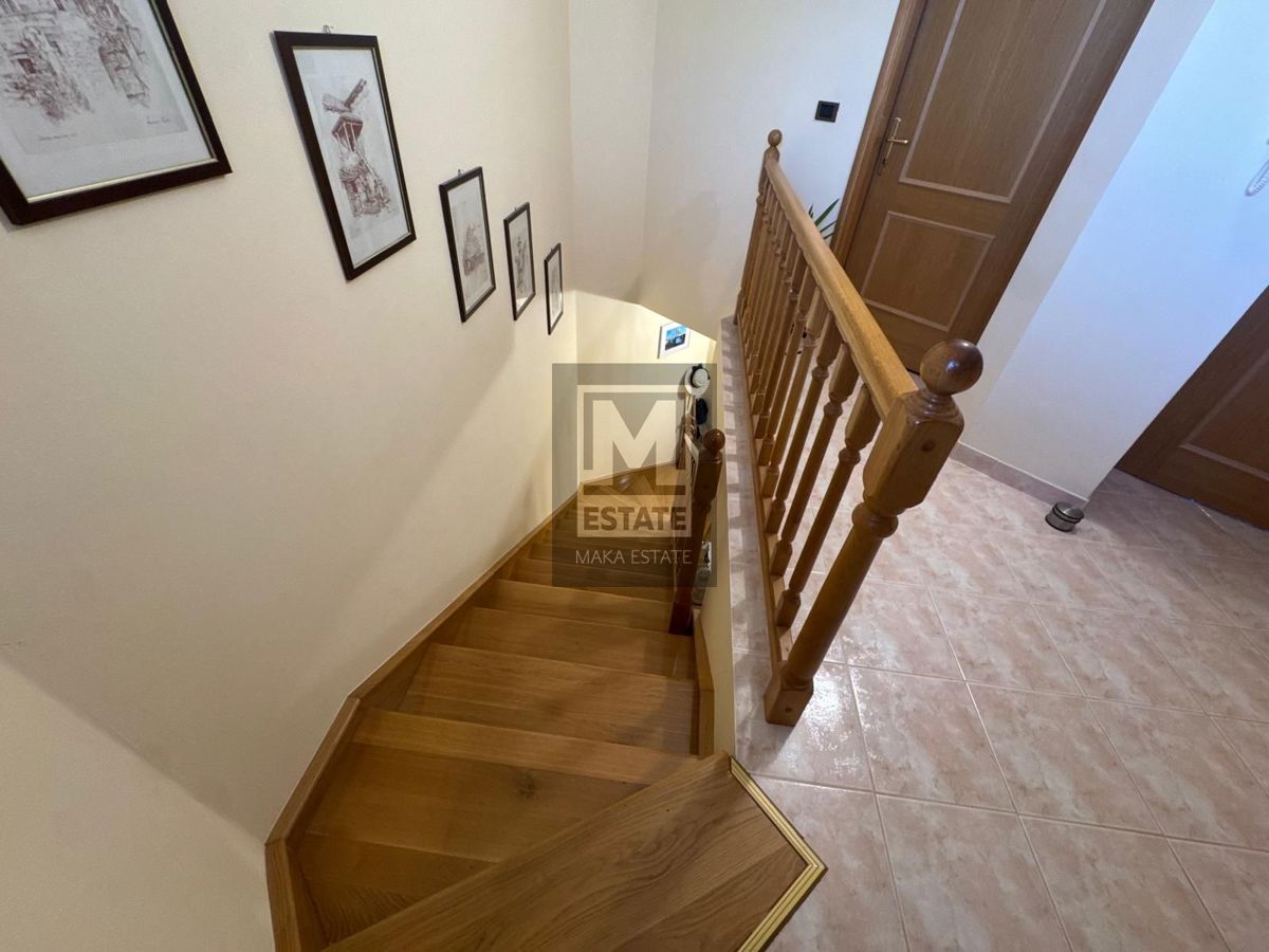 Kaštelir, una splendida casa a schiera!