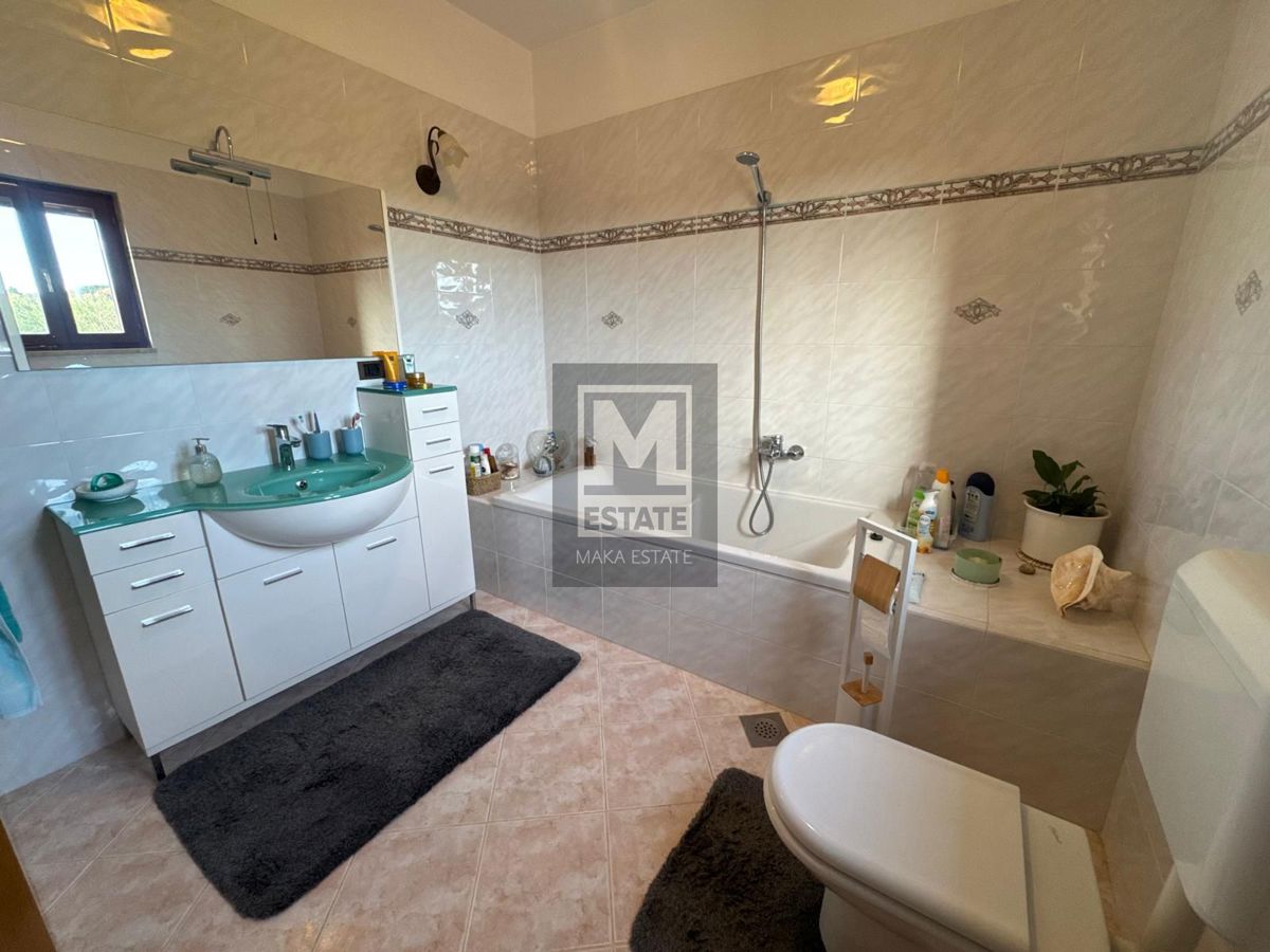 Kaštelir, una splendida casa a schiera!