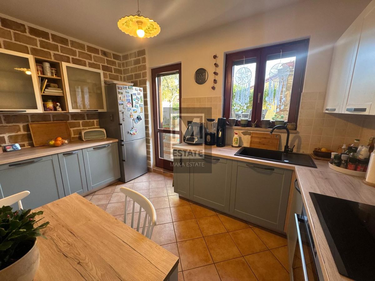 Kaštelir, una splendida casa a schiera!