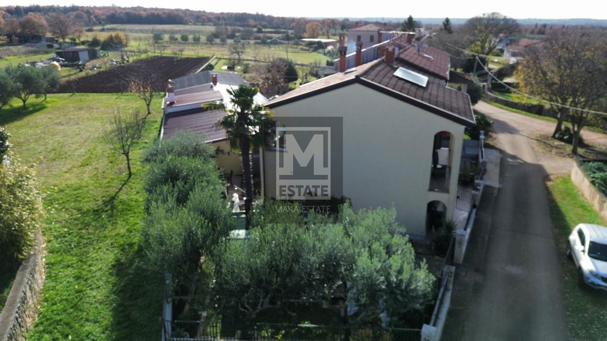 Kaštelir, una splendida casa a schiera!