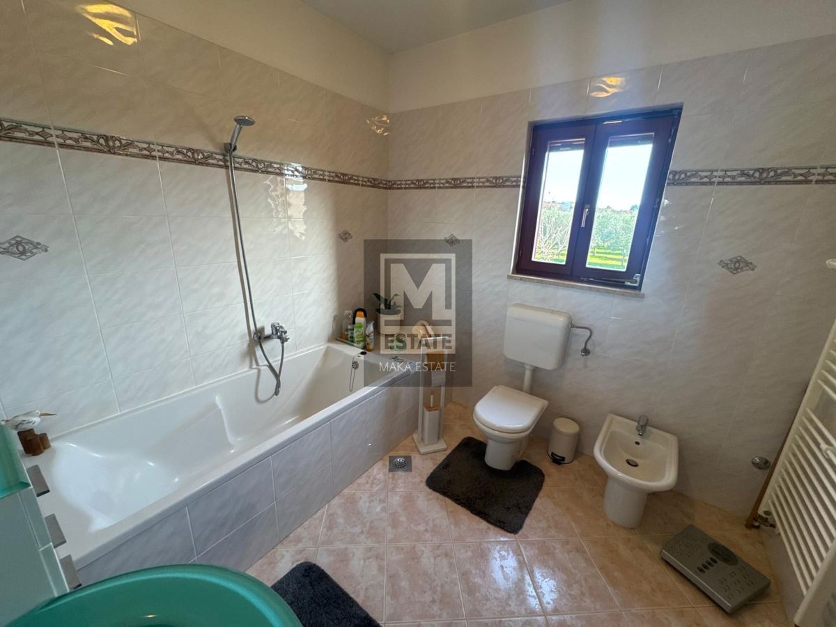 Kaštelir, una splendida casa a schiera!