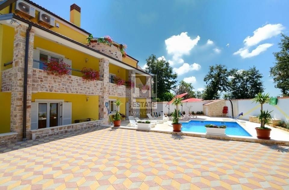 Parenzo, dintorni, ottima villa con piscina!