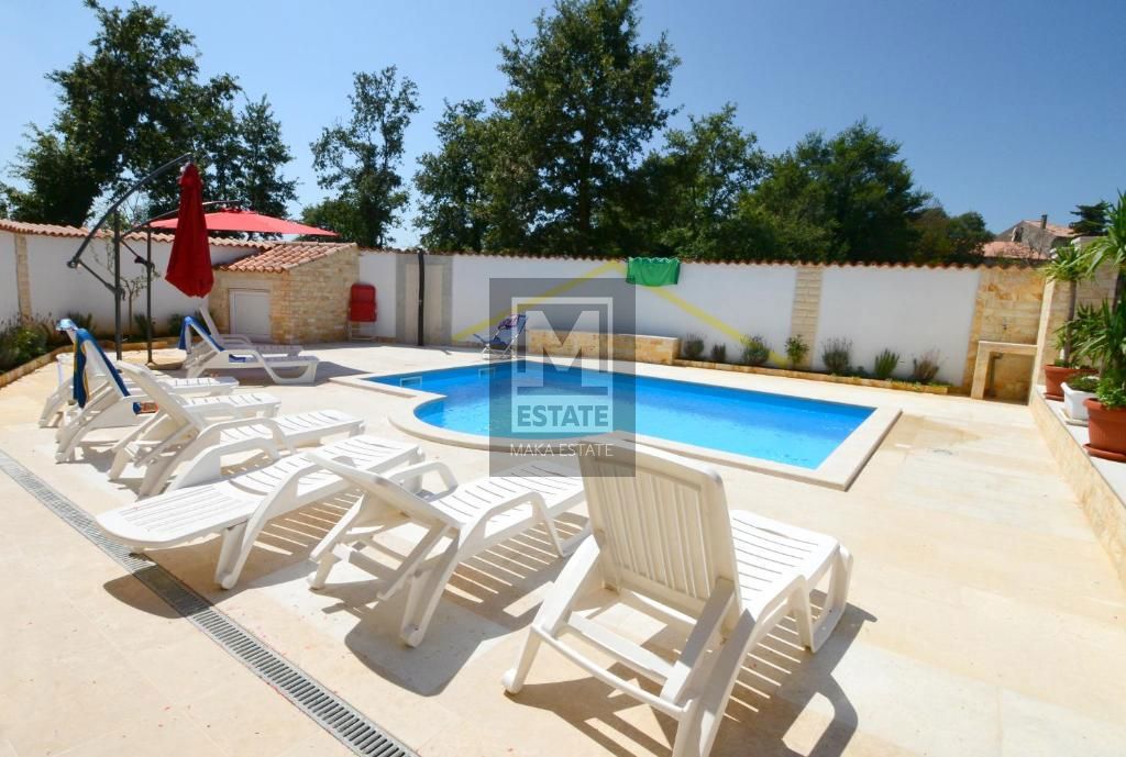 Parenzo, dintorni, ottima villa con piscina!