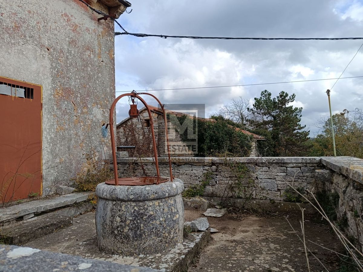 Parenzo, dintorni, casa in pietra da adattare!
