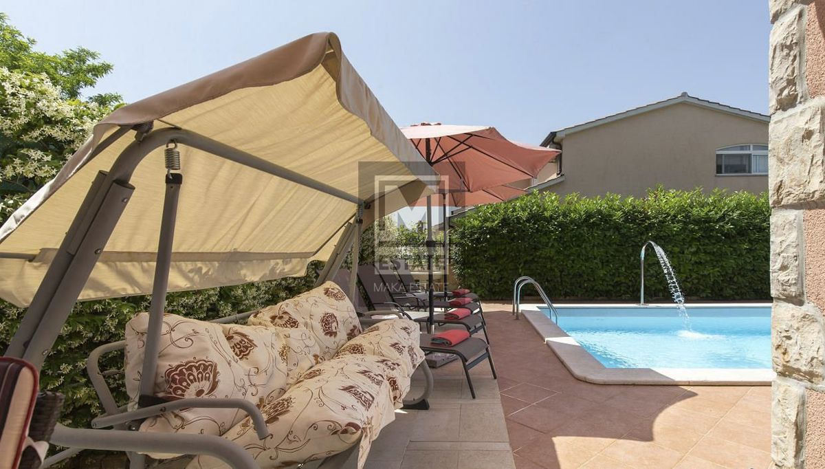 Parenzo, dintorni, Villa con bellissima vista sul mare