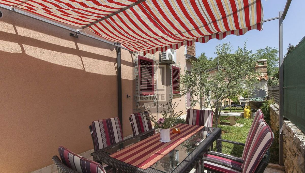 Parenzo, dintorni, Villa con bellissima vista sul mare