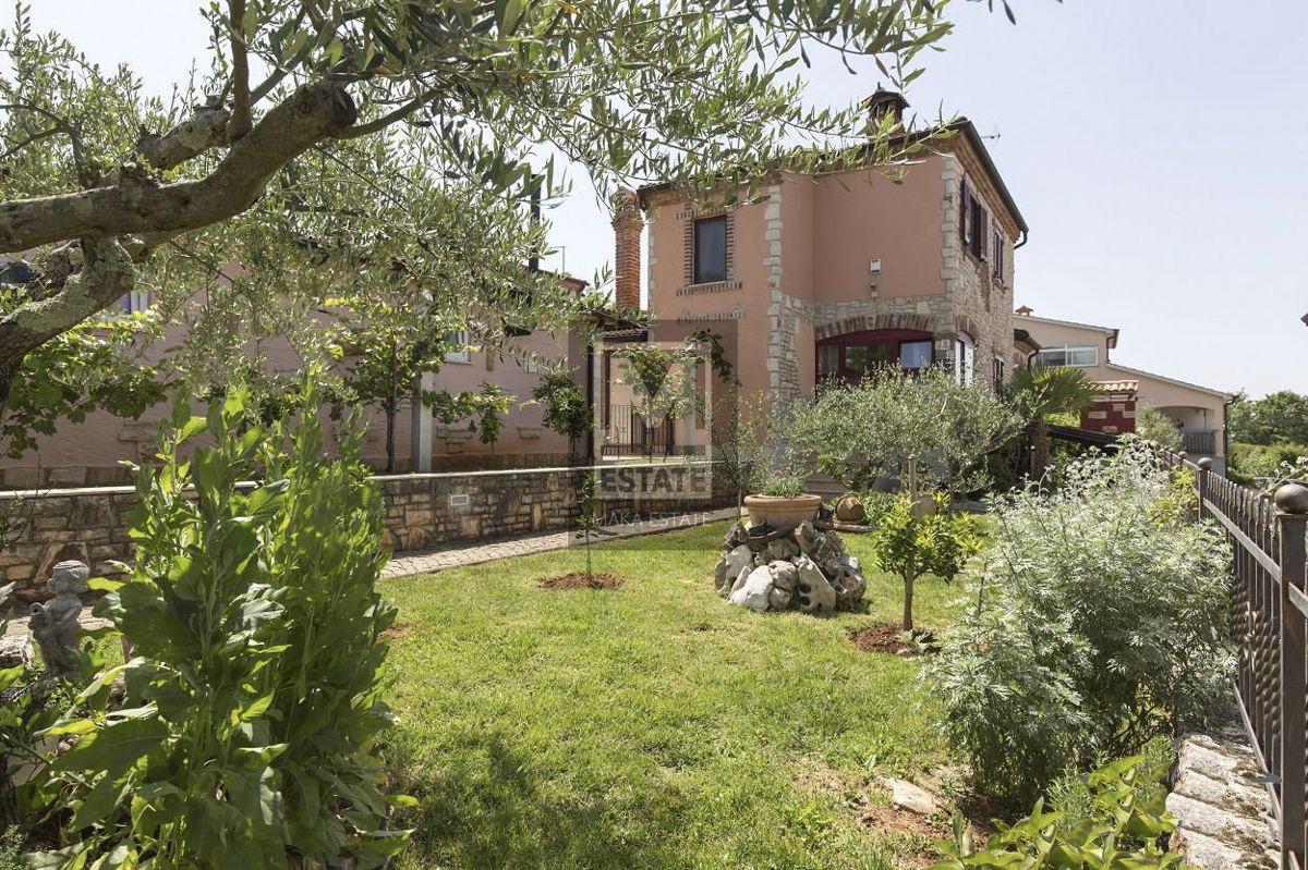 Parenzo, dintorni, Villa con bellissima vista sul mare