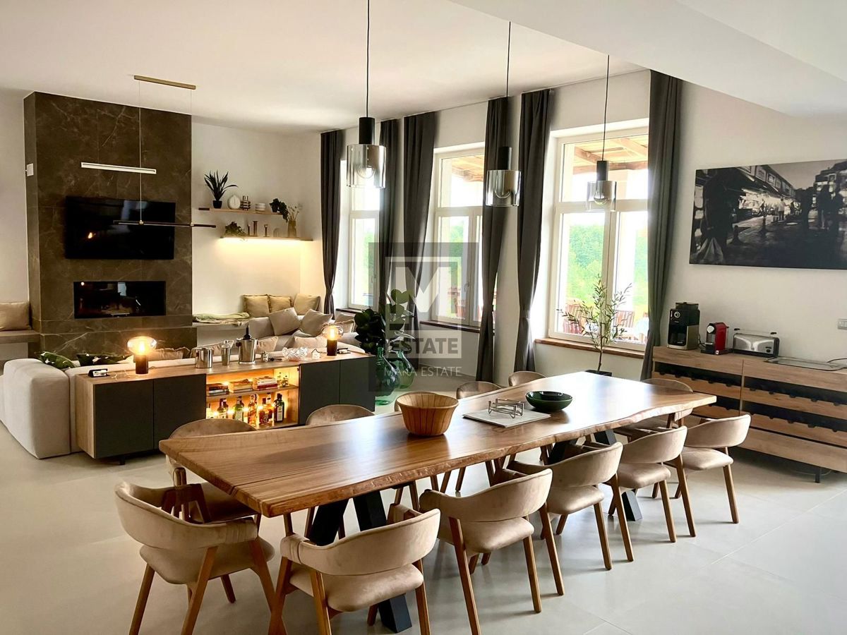 Parenzo, dintorni - Scuola rinnovata con piscina e sauna!
