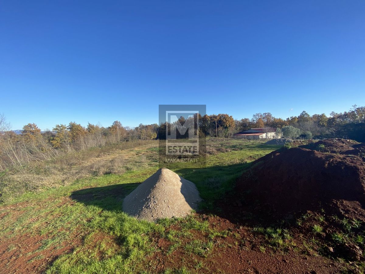 Istria, Gimino, Terreno edificabile con vista sul Monte Maggiore