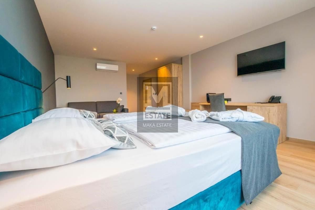 Parenzo, dintorni, ottimo hotel a 4 stelle vicino al mare!