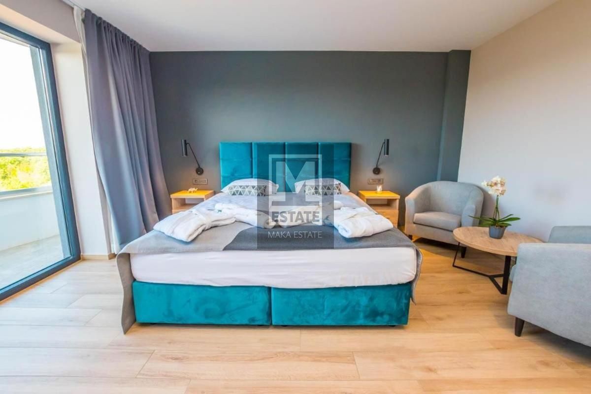 Parenzo, dintorni, ottimo hotel a 4 stelle vicino al mare!