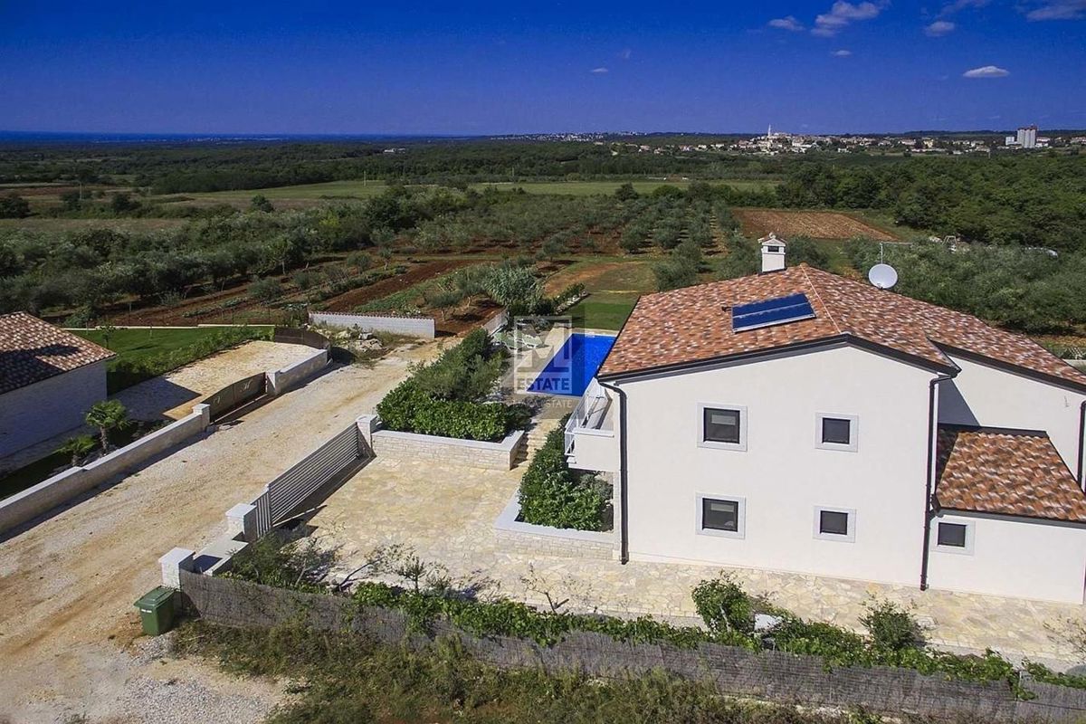 Parenzo, dintorni, fantastica villa con vista panoramica sul mare!