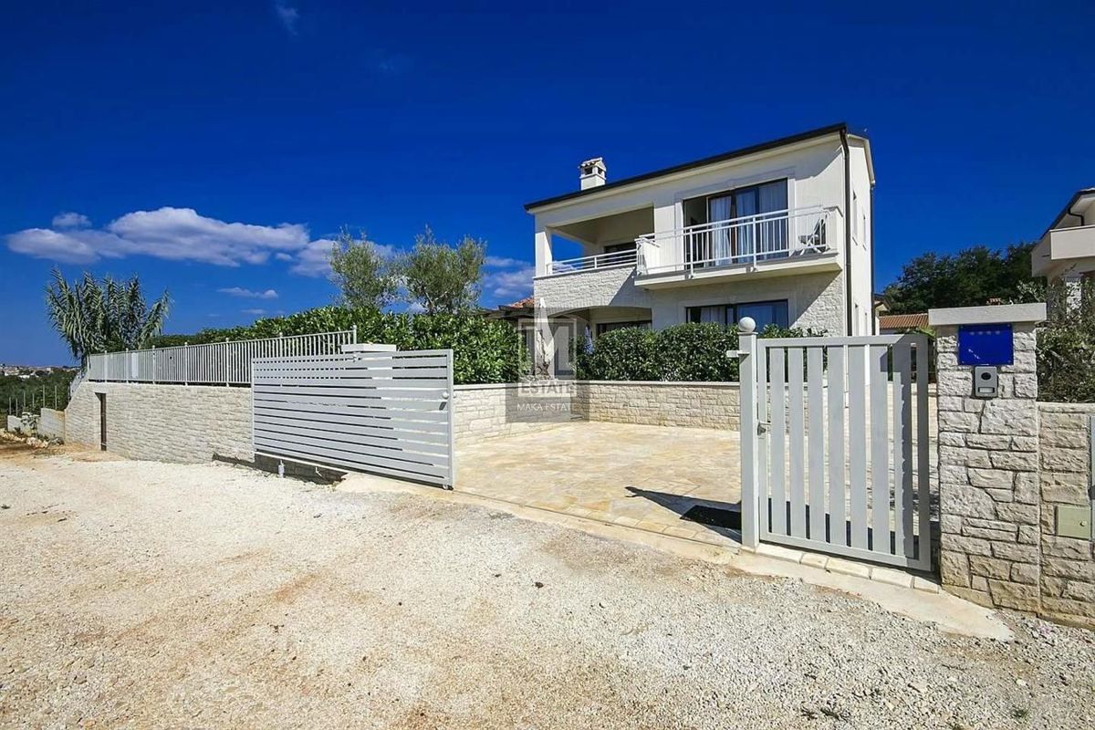 Parenzo, dintorni, fantastica villa con vista panoramica sul mare!