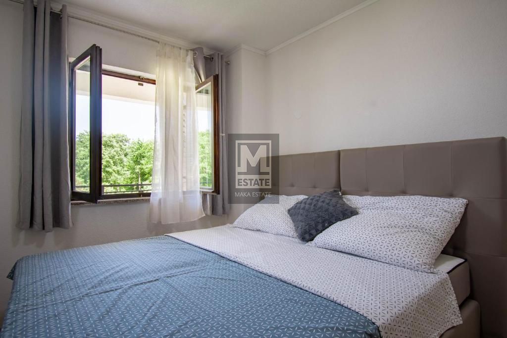 Parenzo, dintorni, ottima villa con piscina e ampio giardino!