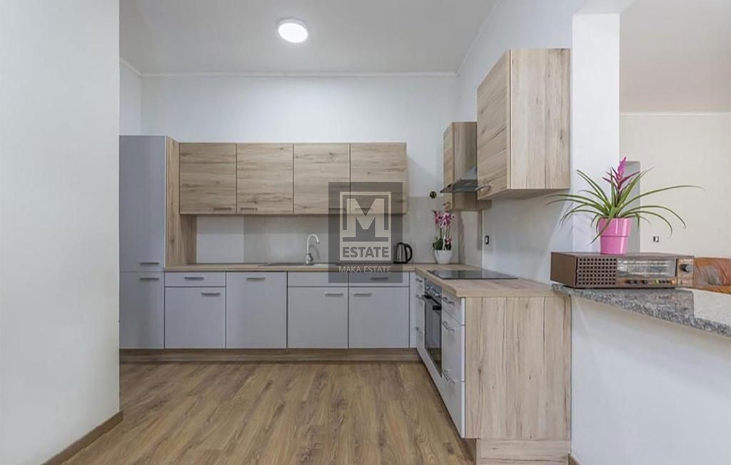 Parenzo, dintorni, ottima villa con piscina e ampio giardino!