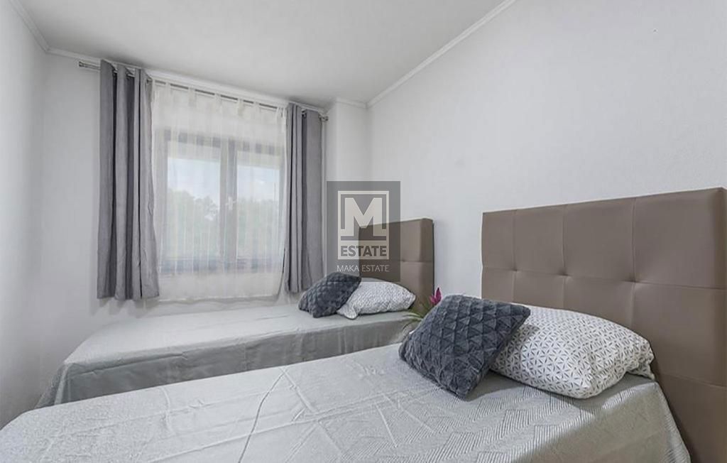 Parenzo, dintorni, ottima villa con piscina e ampio giardino!