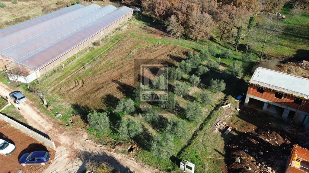 Parenzo, dintorni, terreno edificabile con progetto!