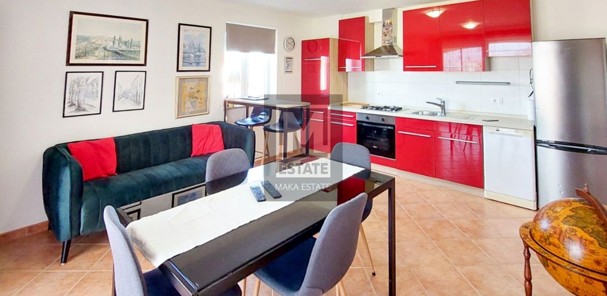 Parenzo, dintorni, appartamento bilocale al primo piano!