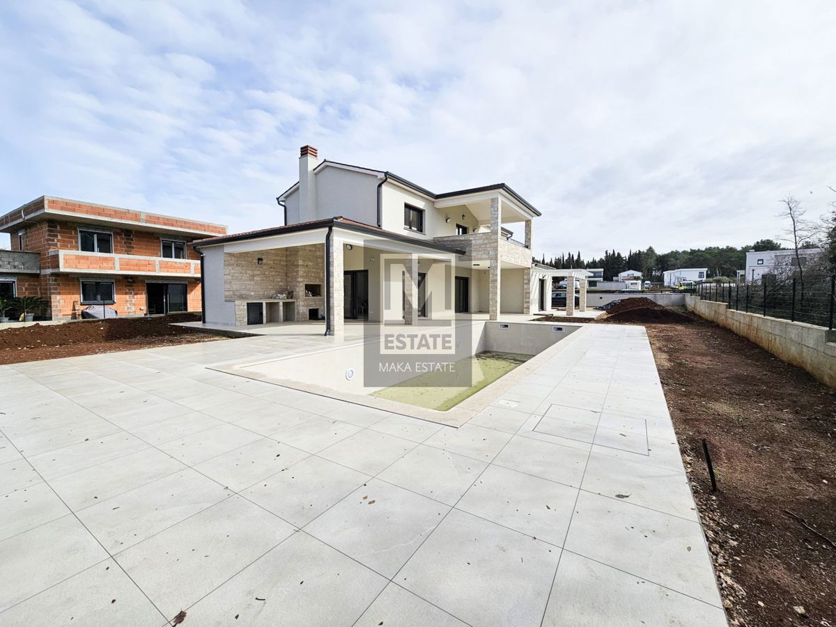 Parenzo, eccellente villa di lusso con piscina vicino al mare!
