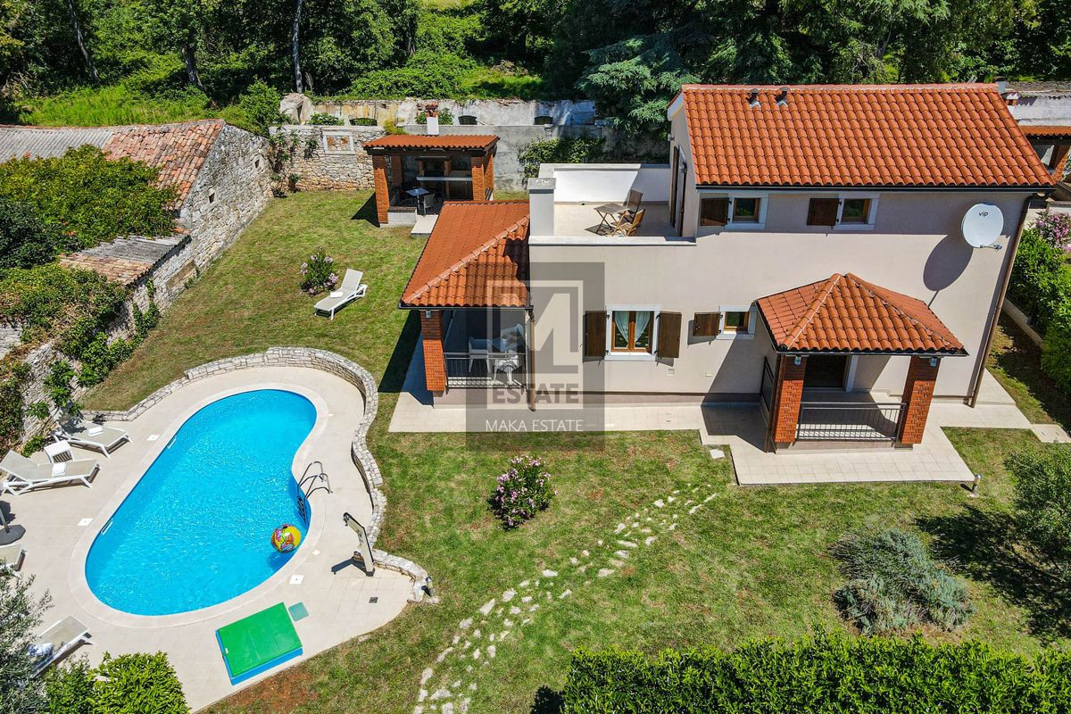 Parenzo, dintorni, bella casa con piscina in un posto tranquillo!