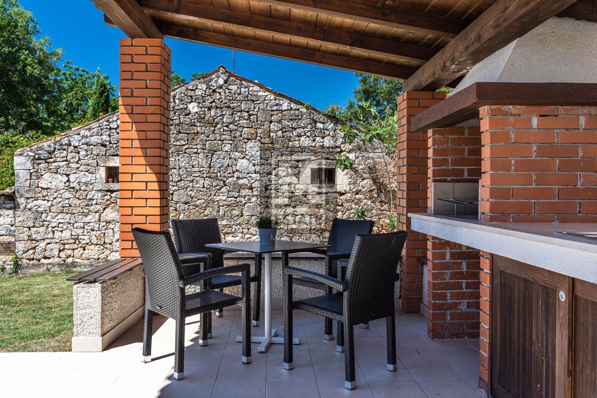 Parenzo, dintorni, bella casa con piscina in un posto tranquillo!